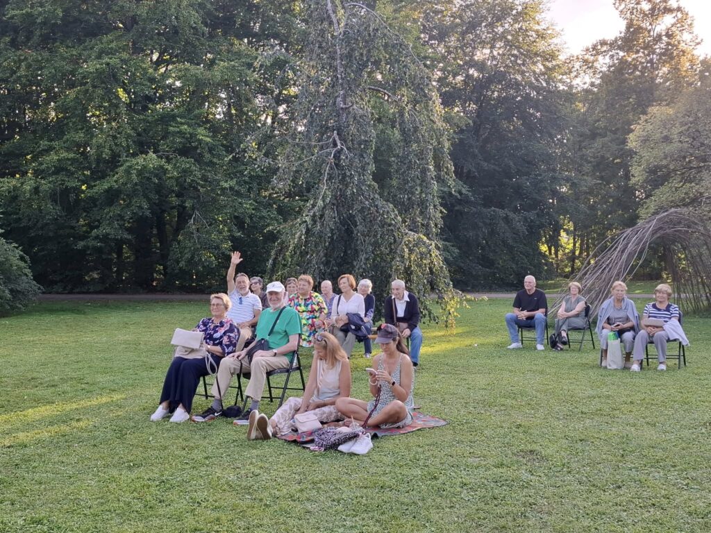 34 Žiūrovai 3