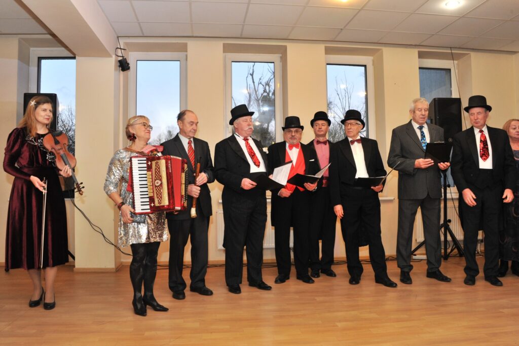 606073696_1274709498022629_7623440720837133182_n